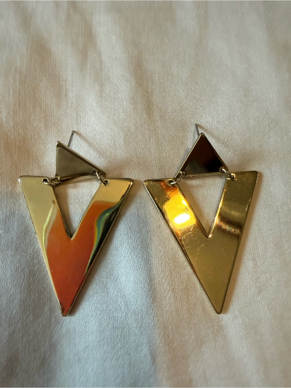10 pair Landry earrings good condition all gold